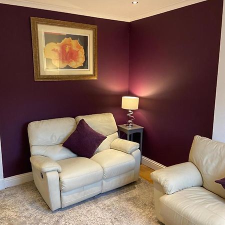 Cheerful One Bedroom Cottage With Parking Space. Γλασκώβη Εξωτερικό φωτογραφία