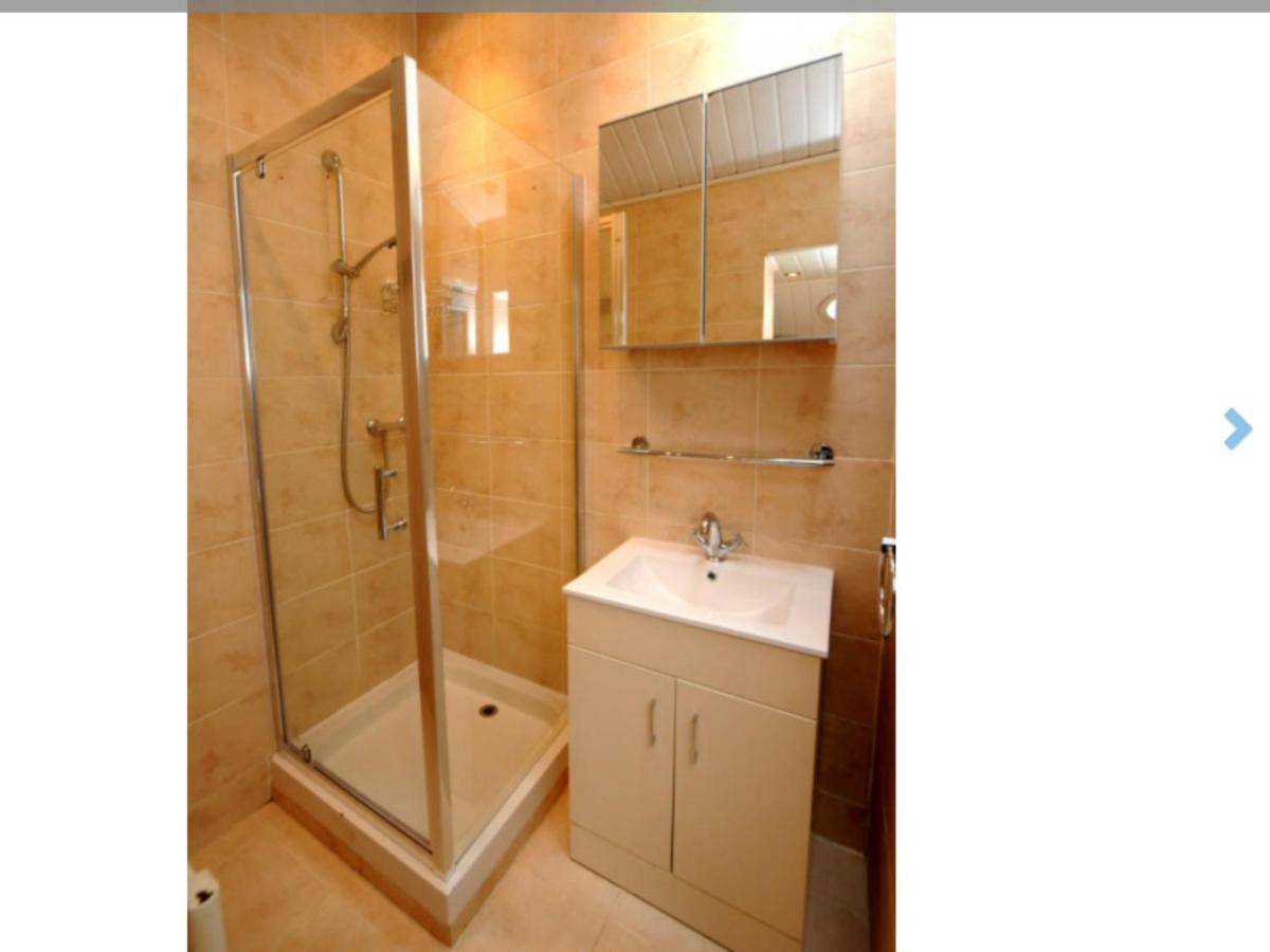 Cheerful One Bedroom Cottage With Parking Space. Γλασκώβη Εξωτερικό φωτογραφία