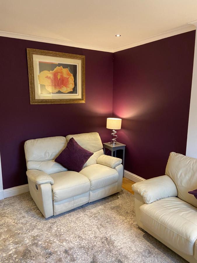 Cheerful One Bedroom Cottage With Parking Space. Γλασκώβη Εξωτερικό φωτογραφία