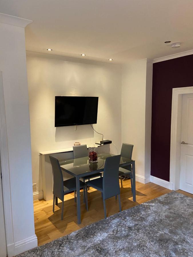 Cheerful One Bedroom Cottage With Parking Space. Γλασκώβη Εξωτερικό φωτογραφία
